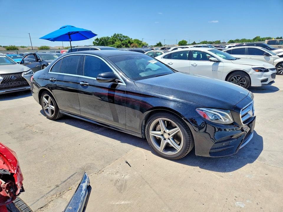 60188476 :رقم المزاد ، WDDZF4JB5HA158374 vin ، 2017 Mercedes-benz E مزاد بيع