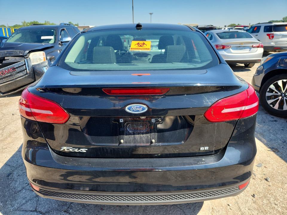 60466306 :رقم المزاد ، 1FADP3F20JL327768 vin ، 2018 Ford Focus مزاد بيع