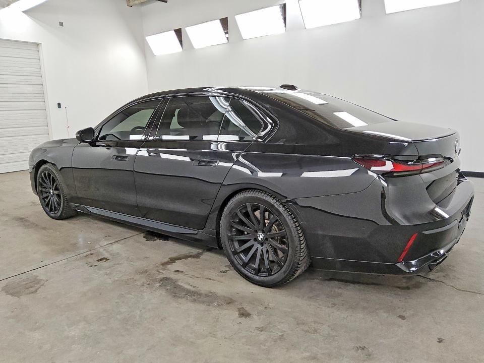 Продаж на аукціоні авто 2023 Bmw 760, vin: WBA33EJ01PCN17880, номер лоту: 61731086