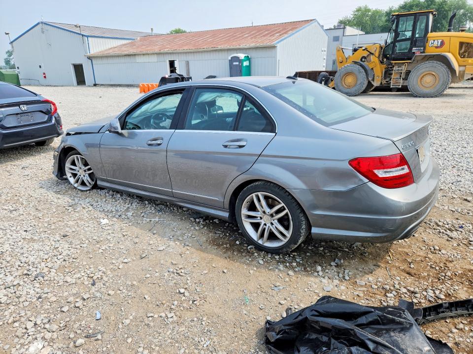 2014 Mercedes-benz C-class მანქანა იყიდება აუქციონზე, vin: WDDGF8ABXER305624, აუქციონის ნომერი: 60299916