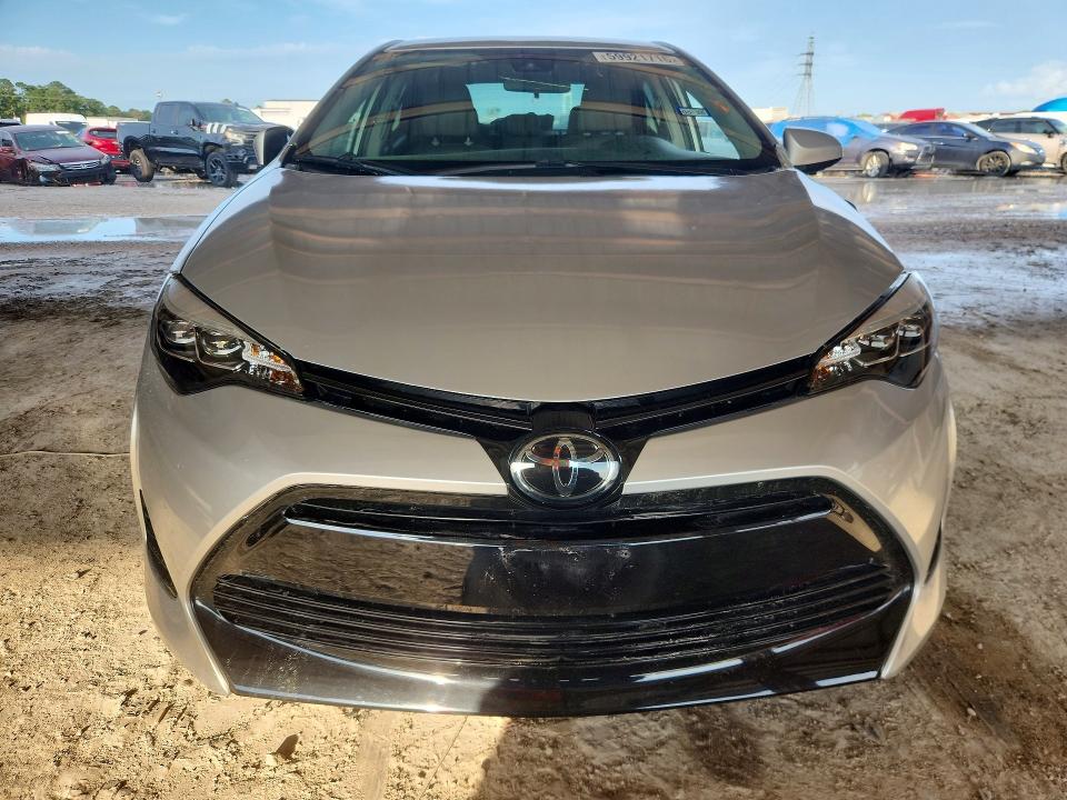 59921716 :رقم المزاد ، 5YFBURHE4HP599701 vin ، 2017 Toyota Corolla مزاد بيع