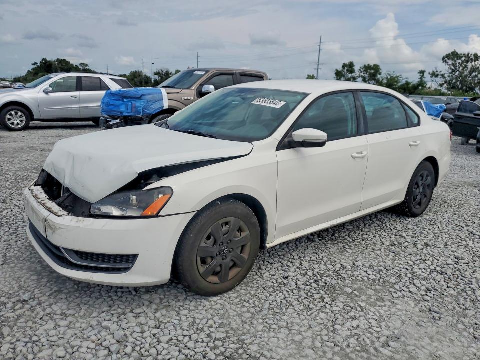 63605646 :رقم المزاد ، 1VWAS7A31FC030628 vin ، 2015 Volkswagen Passat مزاد بيع