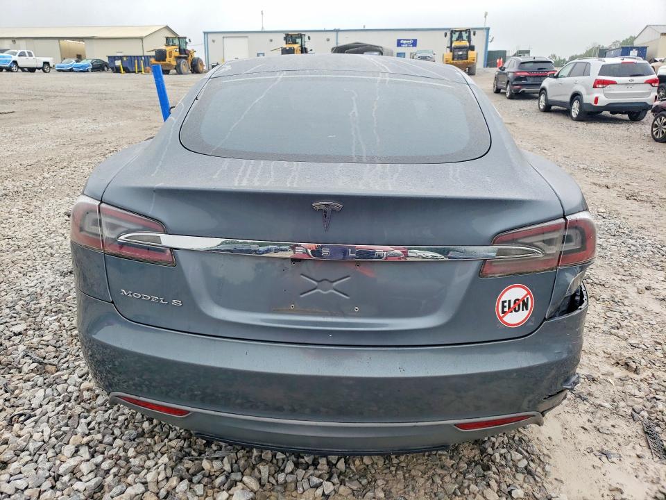2013 Tesla Model S მანქანა იყიდება აუქციონზე, vin: 5YJSA1AC2DFP10190, აუქციონის ნომერი: 50539566