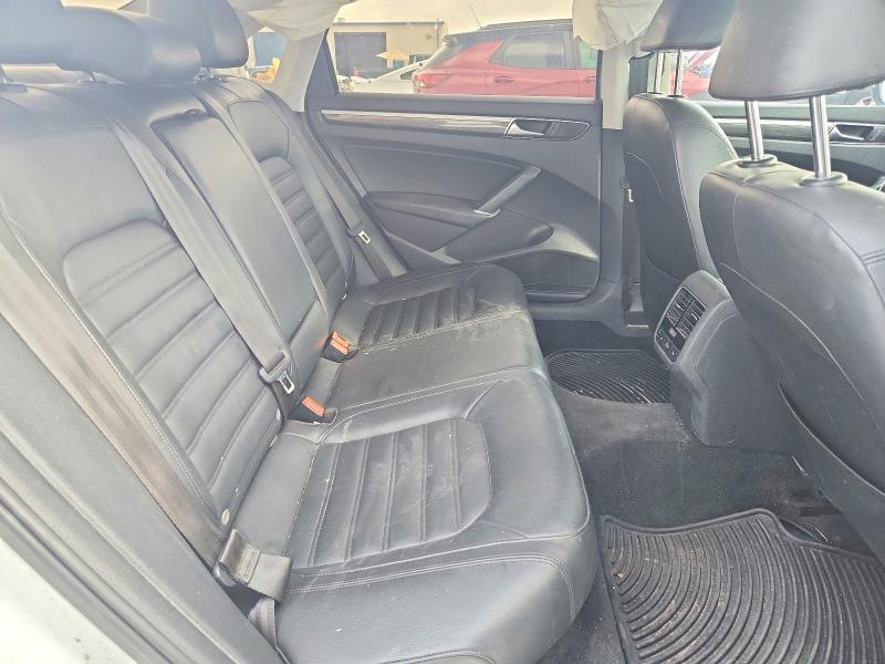 61362246 :رقم المزاد ، 1VWCS7A34GC065920 vin ، 2016 Volkswagen Passat مزاد بيع