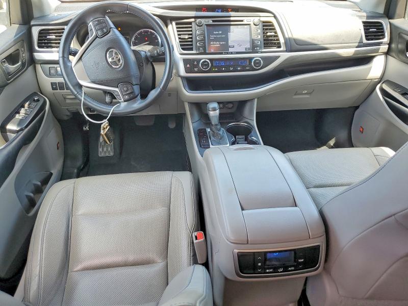 2018 Toyota Highlander მანქანა იყიდება აუქციონზე, vin: 5TDYZRFH9JS273768, აუქციონის ნომერი: 59668526