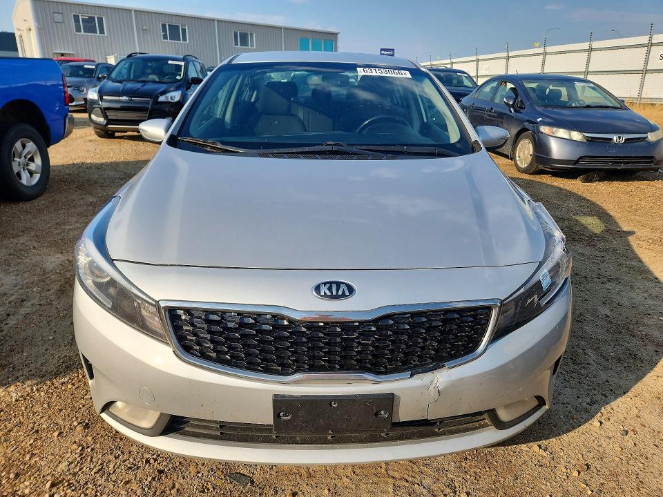 63153066 :رقم المزاد ، 3KPFL4A83HE088736 vin ، 2017 Kia Forte مزاد بيع
