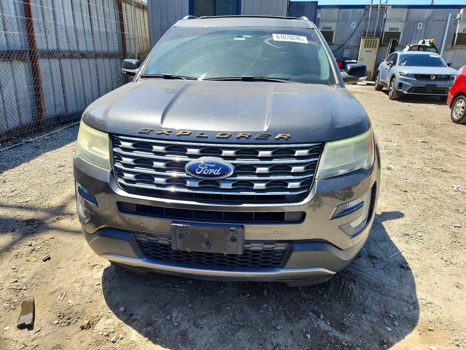 61070246 :رقم المزاد ، 1FM5K7DH7HGB63834 vin ، 2017 Ford Explorer مزاد بيع
