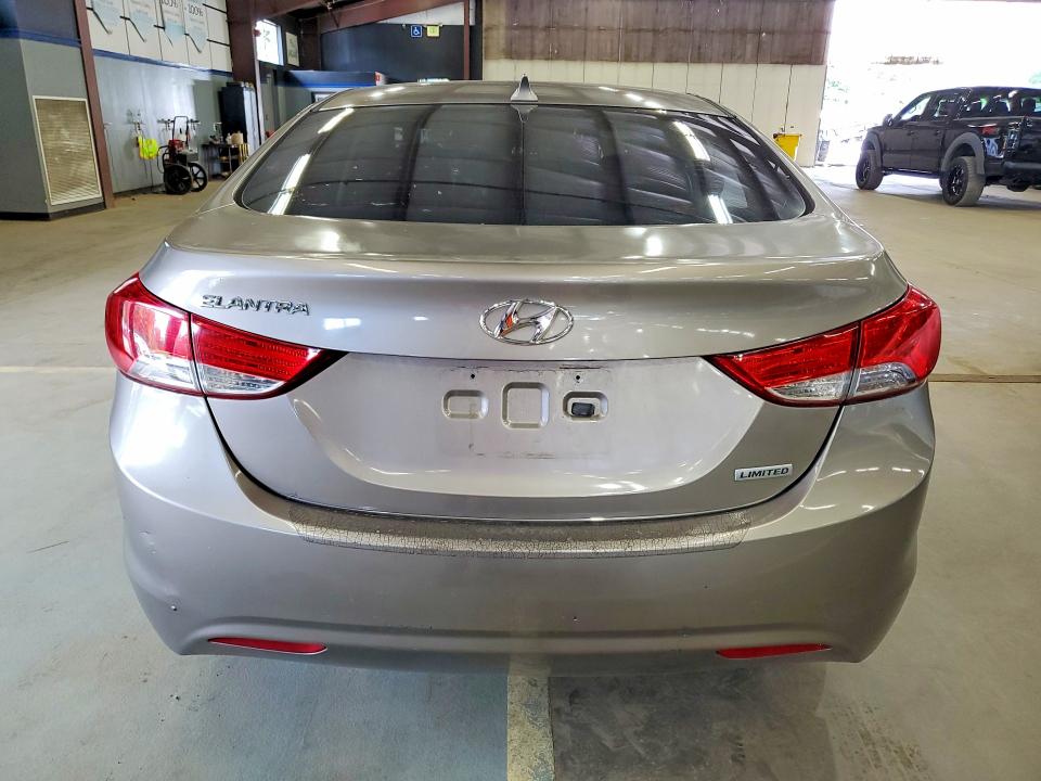 2013 Hyundai Elantra მანქანა იყიდება აუქციონზე, vin: 5NPDH4AE4DH175114, აუქციონის ნომერი: 60481776