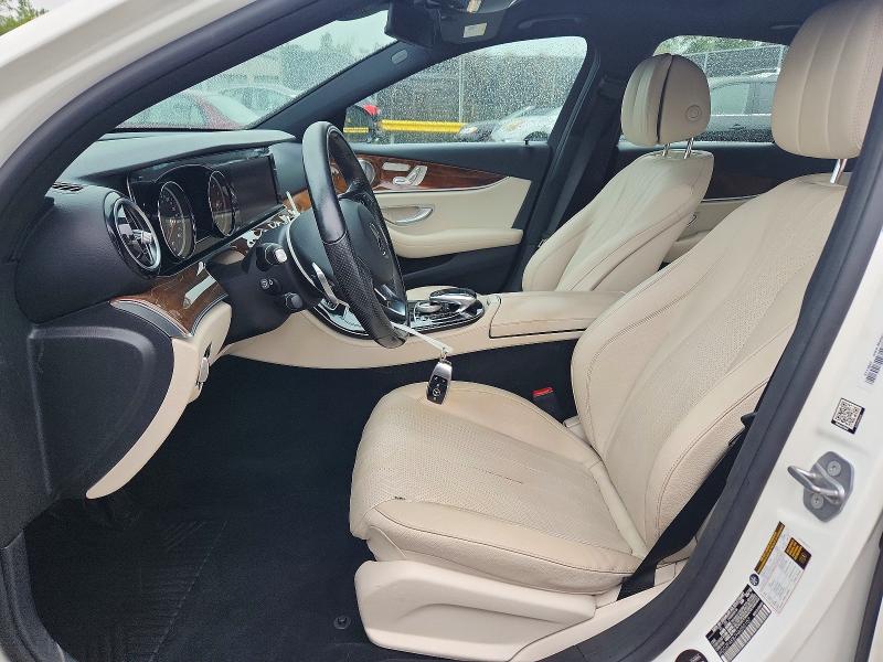 60401556 :رقم المزاد ، WDDZF4KB7HA050157 vin ، 2017 Mercedes-benz E مزاد بيع
