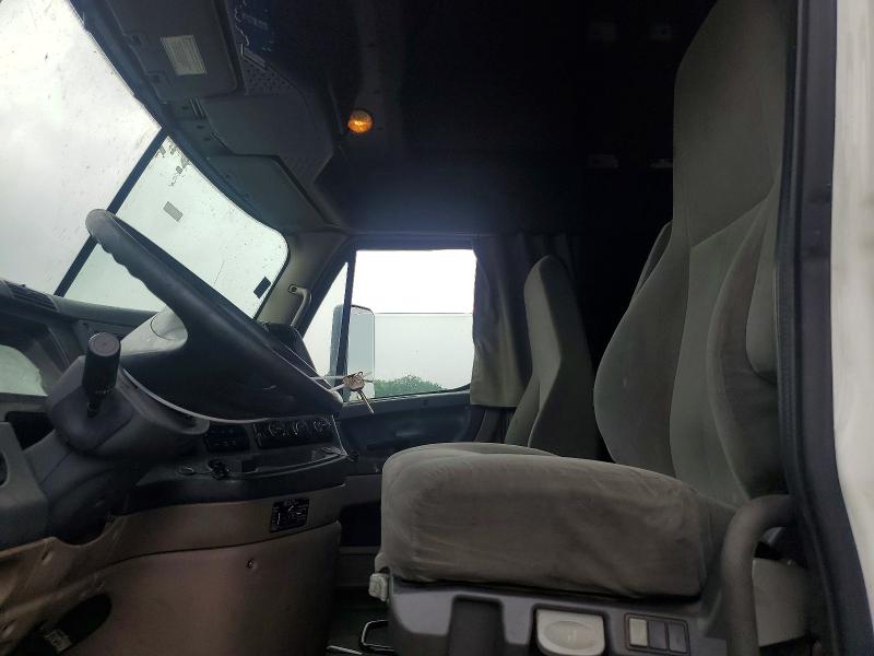 Продажа на аукционе авто 2020 Freightliner Cascadia 125, vin: 3AKJGLDR2LDLU5593, номер лота: 60582616