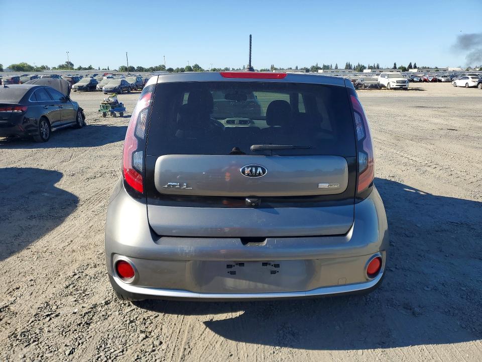 Продажа на аукционе авто 2016 Kia Soul Ev, vin: KNDJP3AE1G7013837, номер лота: 61153456