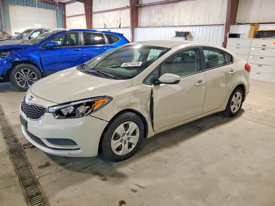 60218426 :رقم المزاد ، KNAFK4A65F5324164 vin ، 2015 Kia Forte مزاد بيع