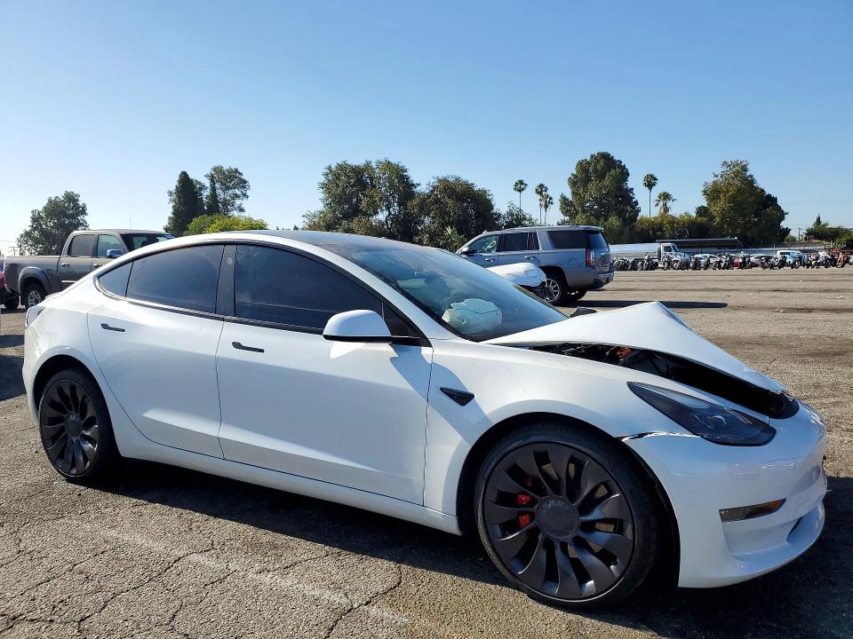 2023 Tesla Model 3 მანქანა იყიდება აუქციონზე, vin: 5YJ3E1EC5PF418427, აუქციონის ნომერი: 60702166