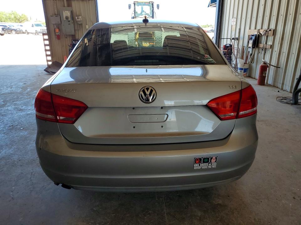 2014 Volkswagen Passat მანქანა იყიდება აუქციონზე, vin: 1VWAT7A38EC063928, აუქციონის ნომერი: 59680306