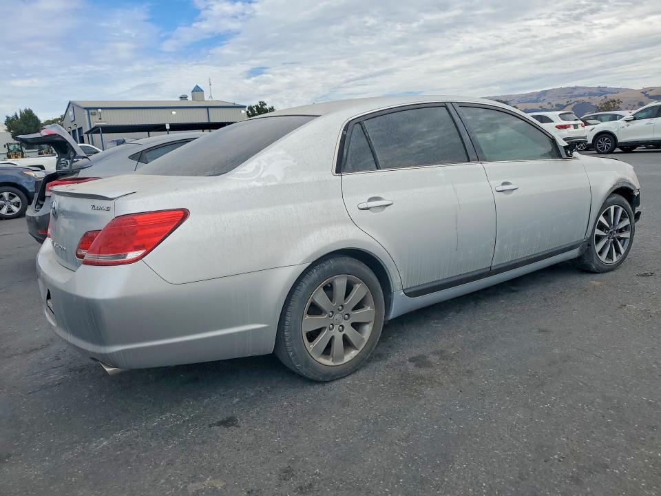 Aukcja sprzedaży 2005 Toyota Avalon, vin: 4T1BK36B75U051813, numer aukcji: 61710556