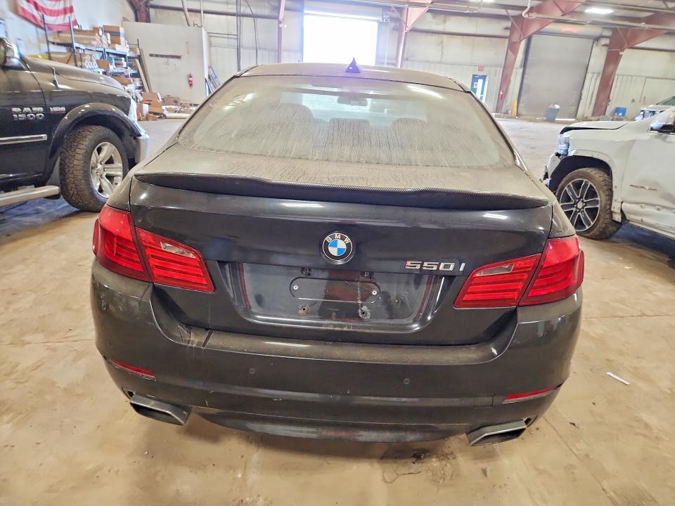 2011 Bmw 550 მანქანა იყიდება აუქციონზე, vin: WBAFU9C53BC785350, აუქციონის ნომერი: 61930476
