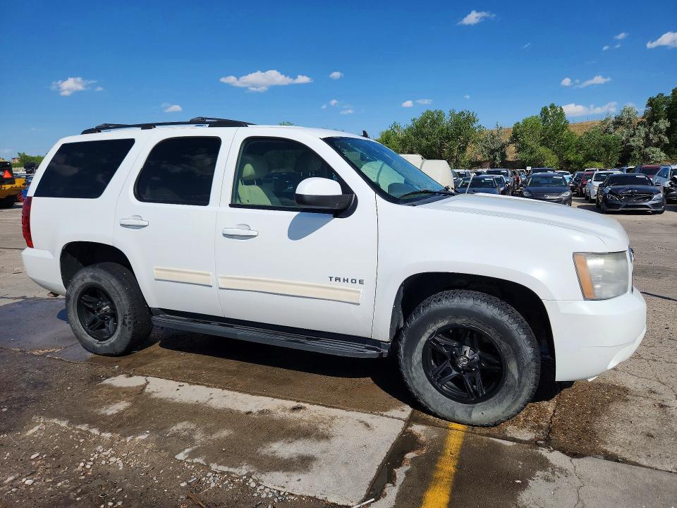 61152246 :رقم المزاد ، 1GNSKAE08DR140503 vin ، 2013 Chevrolet Tahoe مزاد بيع