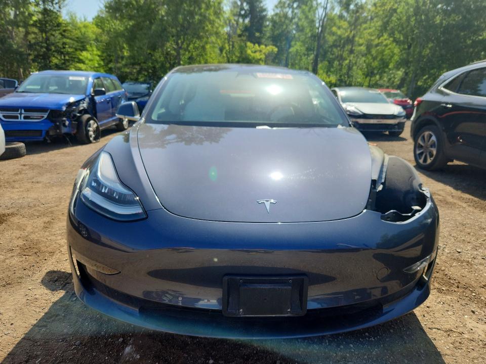 85609675 :رقم المزاد ، 5YJ3E1EB2KF407272 vin ، 2019 Tesla Model 3 مزاد بيع
