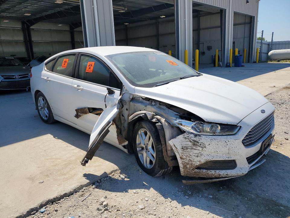 60790576 :رقم المزاد ، 3FA6P0H72GR246202 vin ، 2016 Ford Fusion مزاد بيع