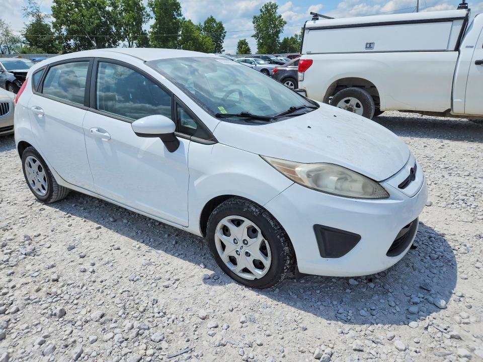 62000046 :رقم المزاد ، 3FADP4TJ4DM201305 vin ، 2013 Ford Fiesta مزاد بيع