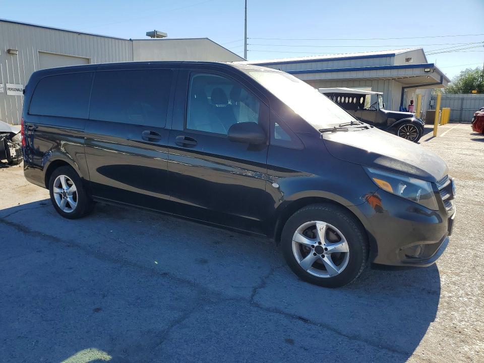 60045166 :رقم المزاد ، WD4PG2EE1J3466052 vin ، 2018 Mercedes-benz Metris مزاد بيع