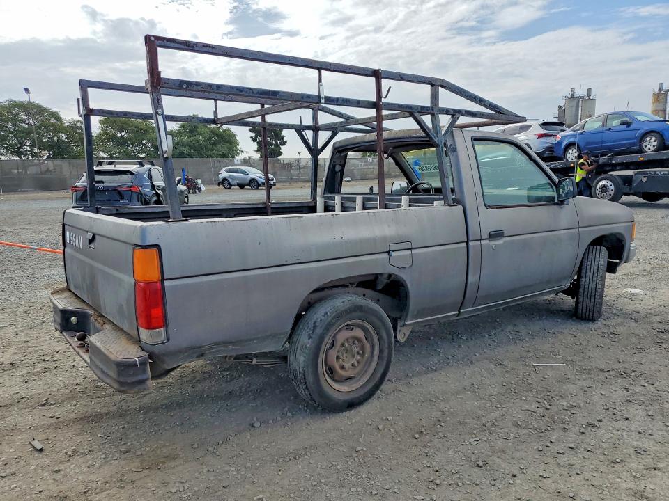 61621816 :رقم المزاد ، 1N6SD11S3NC356819 vin ، 1992 Nissan Truck مزاد بيع