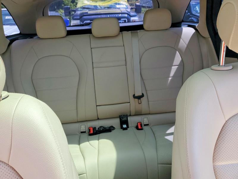 60756076 :رقم المزاد ، WDC0G4JB7JV056213 vin ، 2018 Mercedes-benz Glc مزاد بيع