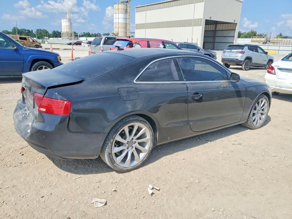 Продажа на аукционе авто 2013 Audi A5, vin: WAUVFAFR8DA079365, номер лота: 61220936