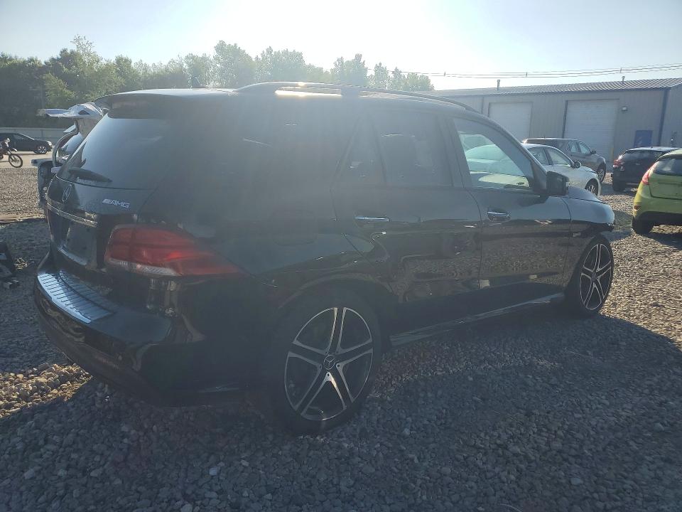 61630526 :رقم المزاد ، 4JGDA6EB4HA924986 vin ، 2017 Mercedes-benz Gle مزاد بيع