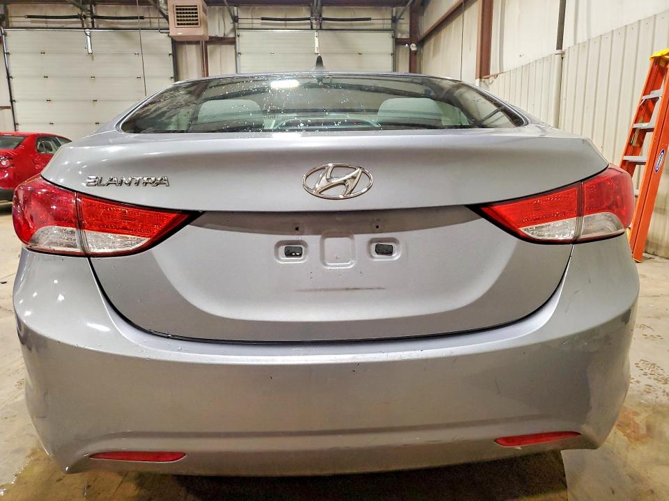 60930856 :رقم المزاد ، KMHDH4AE0DU485536 vin ، 2013 Hyundai Elantra مزاد بيع