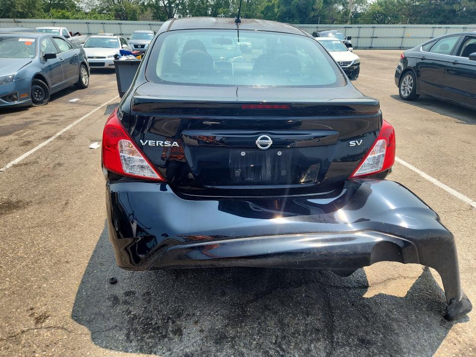 2018 Nissan Versa მანქანა იყიდება აუქციონზე, vin: 3N1CN7AP7JL876378, აუქციონის ნომერი: 60211036