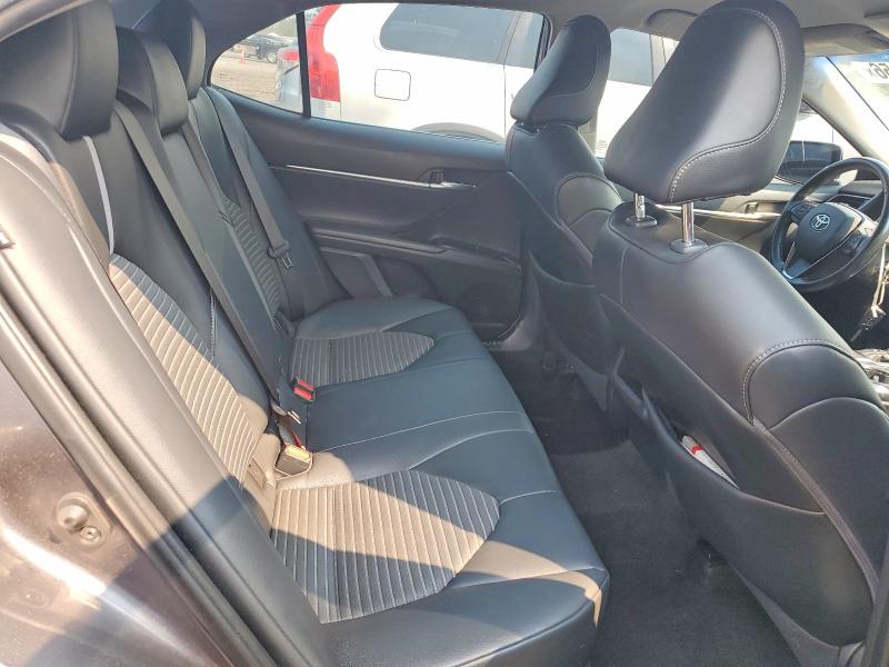 59879956 :رقم المزاد ، 4T1G11AK2LU873940 vin ، 2020 Toyota Camry مزاد بيع