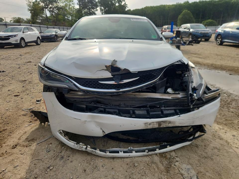 Продаж на аукціоні авто 2015 Chrysler 200, vin: 1C3CCCAB7FN667492, номер лоту: 61495676