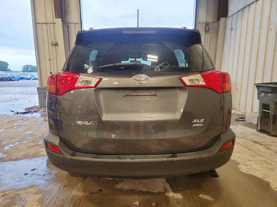 Продажа на аукционе авто 2015 Toyota Rav4, vin: JTMRFREV9FJ021608, номер лота: 61901426