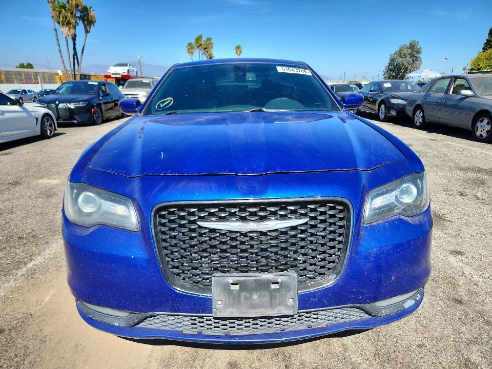 63043746 :رقم المزاد ، 2C3CCAGGXKH536826 vin ، 2019 Chrysler 300 مزاد بيع