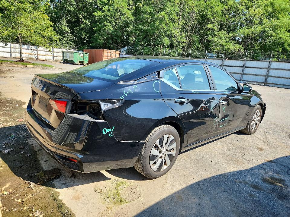 60802356 :رقم المزاد ، 1N4BL4BV2PN326899 vin ، 2023 Nissan Altima مزاد بيع