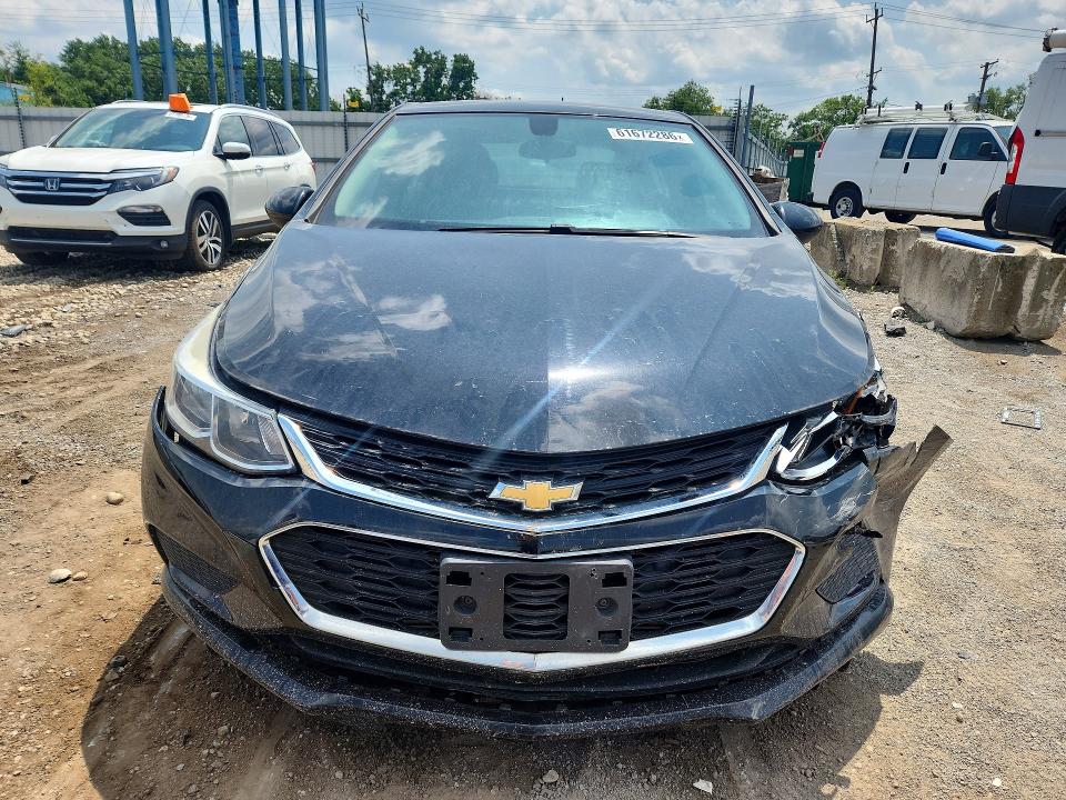 Продаж на аукціоні авто 2018 Chevrolet Cruze, vin: 1G1BC5SM0J7189831, номер лоту: 61672286