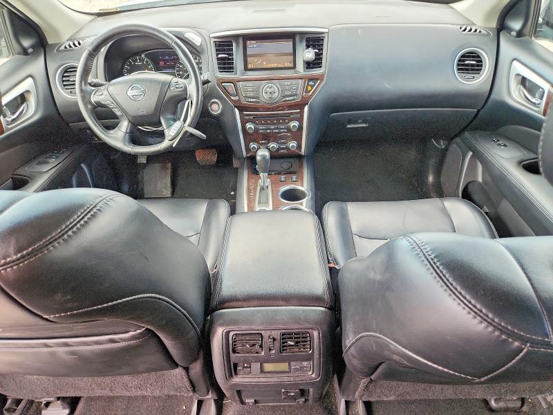 61560456 :رقم المزاد ، 5N1AR2MMXFC628704 vin ، 2015 Nissan Pathfinder مزاد بيع