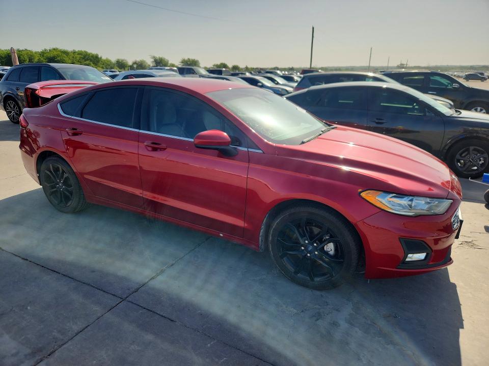 61878246 :رقم المزاد ، 3FA6P0HDXLR140757 vin ، 2020 Ford Fusion مزاد بيع