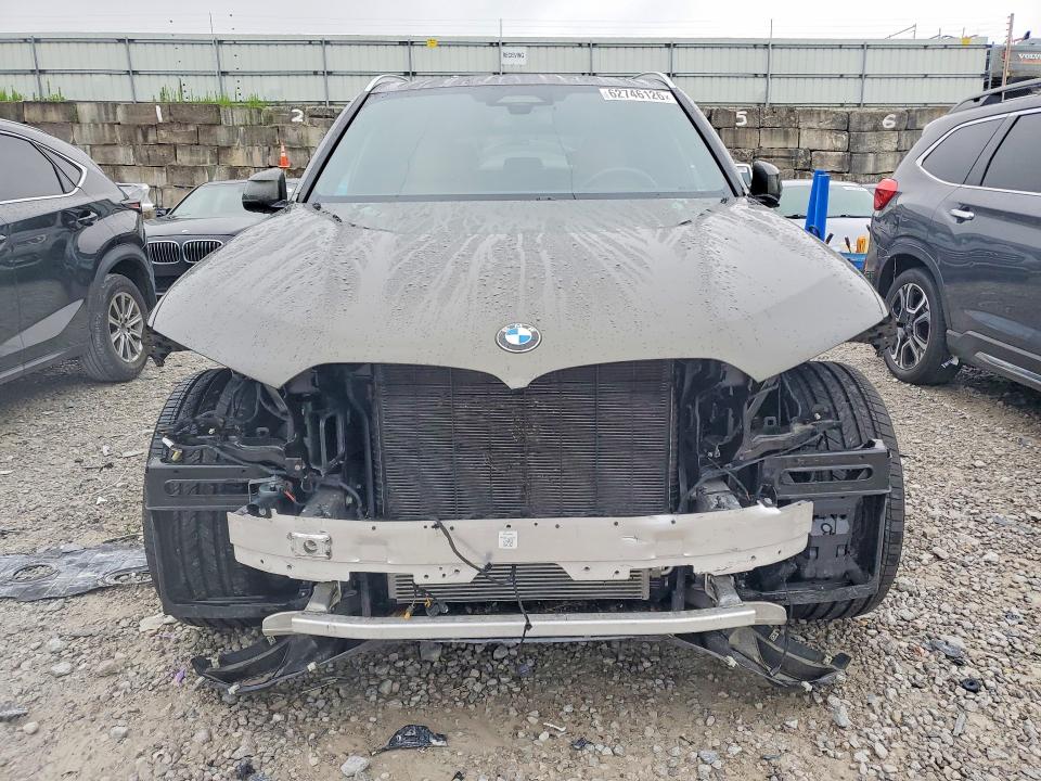 62746126 :رقم المزاد ، 5UX23EU05S9W56537 vin ، 2025 Bmw X5 مزاد بيع
