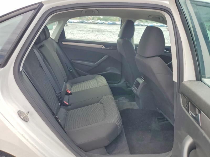 63605646 :رقم المزاد ، 1VWAS7A31FC030628 vin ، 2015 Volkswagen Passat مزاد بيع