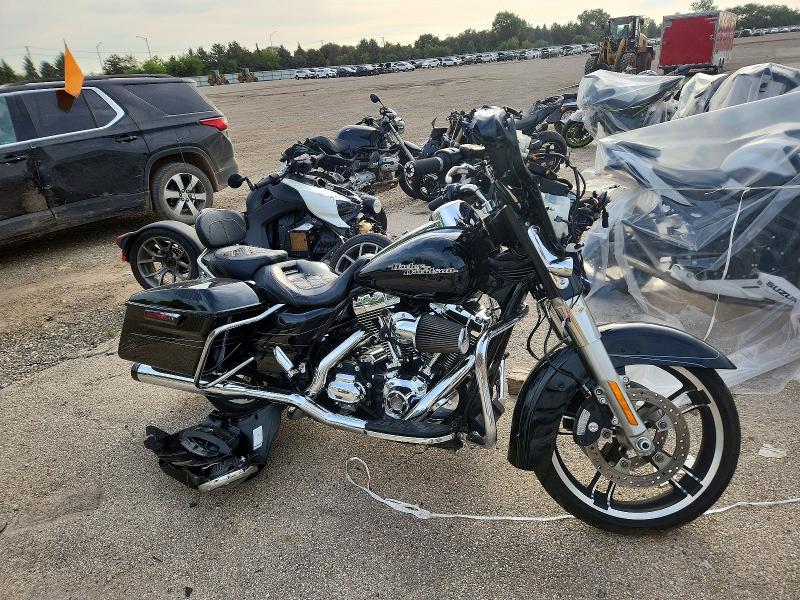 62951106 :رقم المزاد ، 1HD1KRM18FB642483 vin ، 2015 Harley-davidson Flhxs مزاد بيع