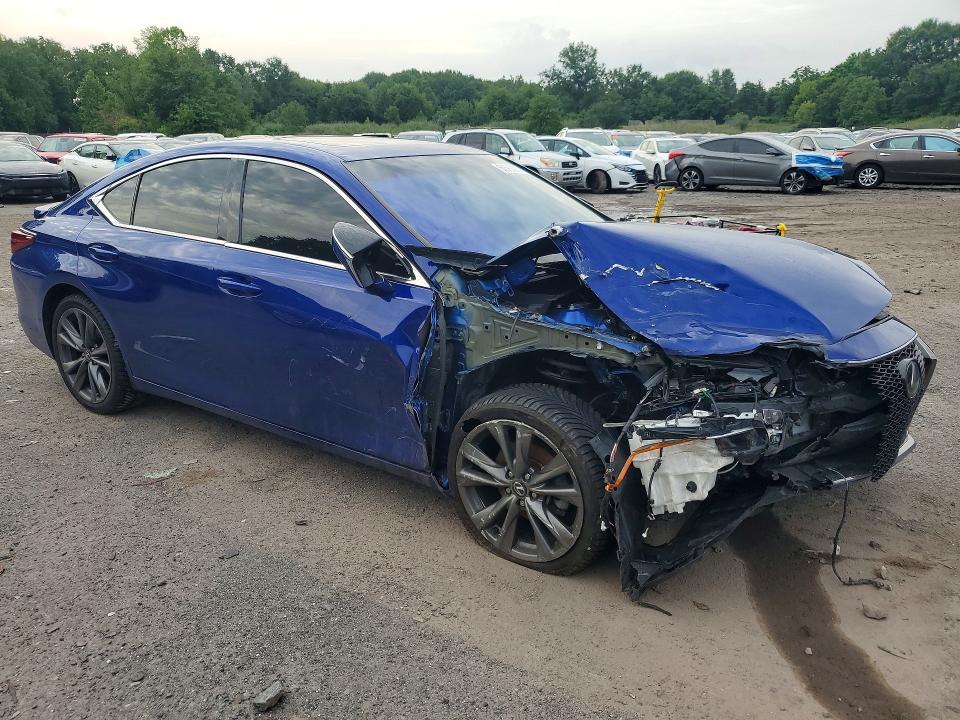 60580216 :رقم المزاد ، 58ABZ1B14KU047574 vin ، 2019 Lexus Es مزاد بيع