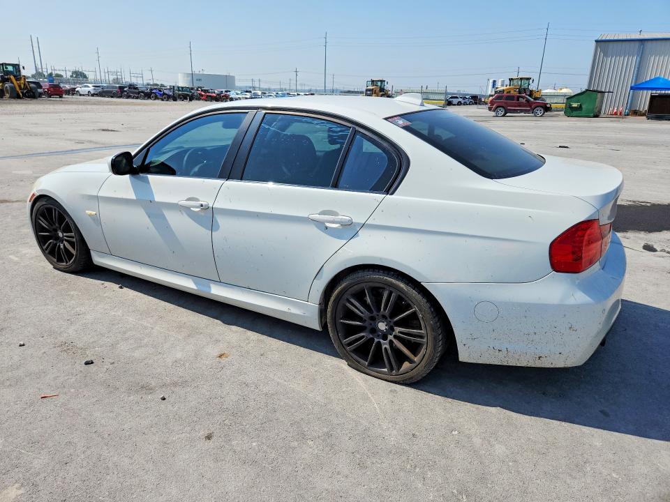 61418526 :رقم المزاد ، WBAPN7C51BA780536 vin ، 2011 Bmw 335 مزاد بيع
