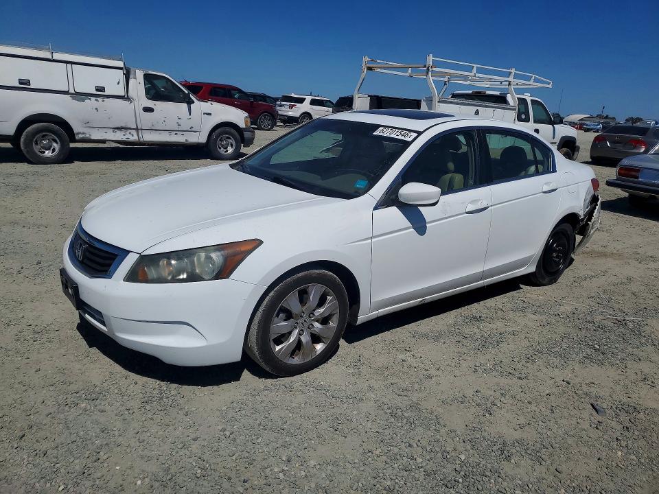 2008 Honda Accord მანქანა იყიდება აუქციონზე, vin: 1HGCP26898A067026, აუქციონის ნომერი: 62701546