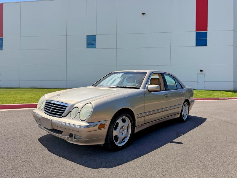 2000 Mercedes-benz E მანქანა იყიდება აუქციონზე, vin: WDBJF70J7YB018627, აუქციონის ნომერი: 61616056