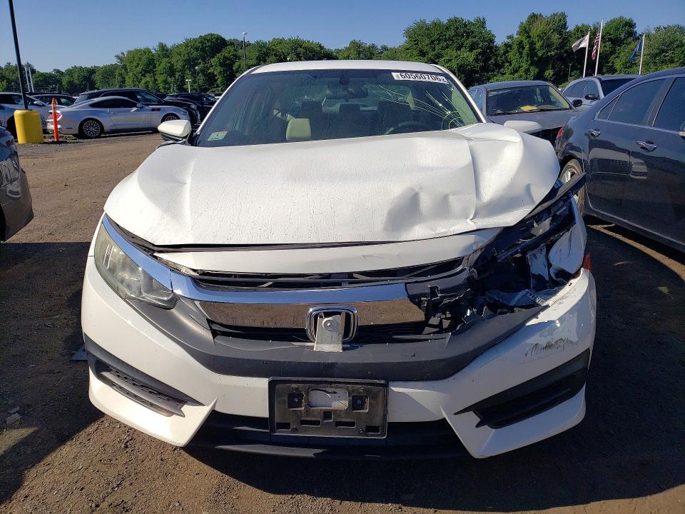 60560706 :رقم المزاد ، 19XFC2F57GE205607 vin ، 2016 Honda Civic مزاد بيع