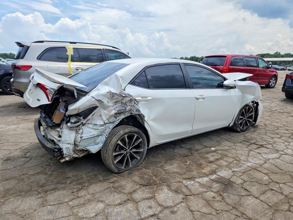 60206806 :رقم المزاد ، 5YFBURHE2HP687887 vin ، 2017 Toyota Corolla مزاد بيع