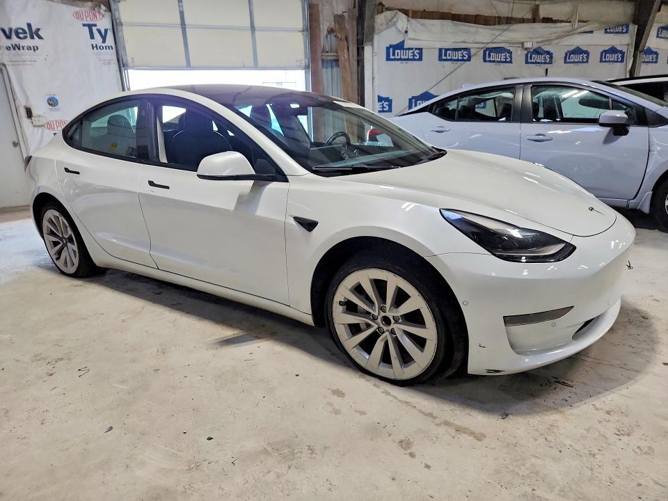 60530836 :رقم المزاد ، 5YJ3E1EAXNF368698 vin ، 2022 Tesla Model 3 مزاد بيع