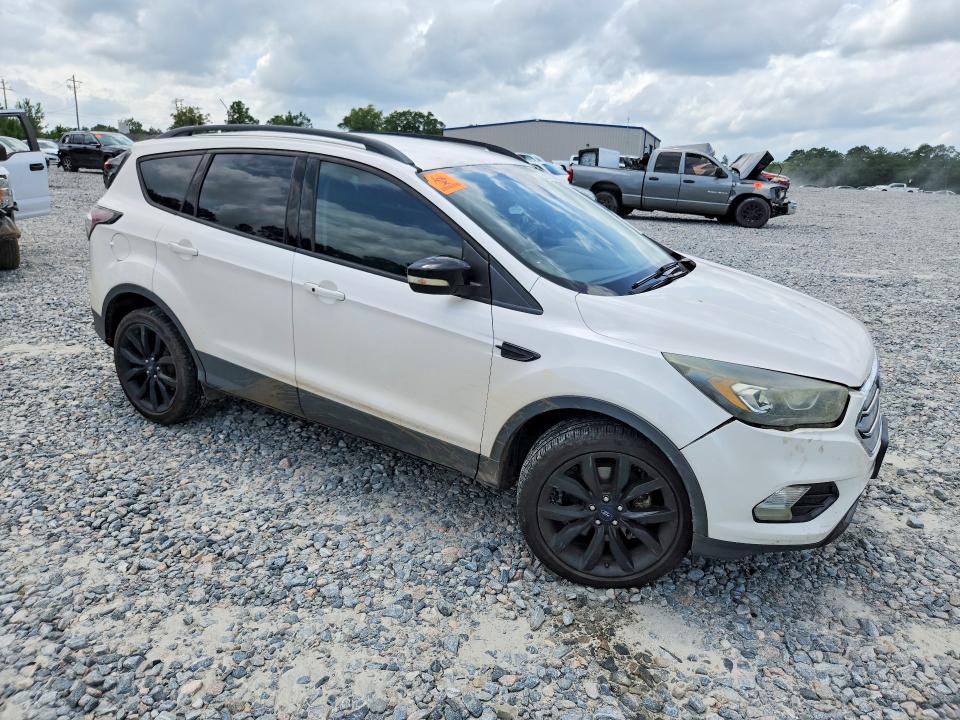 Продажа на аукционе авто 2017 Ford Escape, vin: 1FMCU9JDXHUA81323, номер лота: 62072526